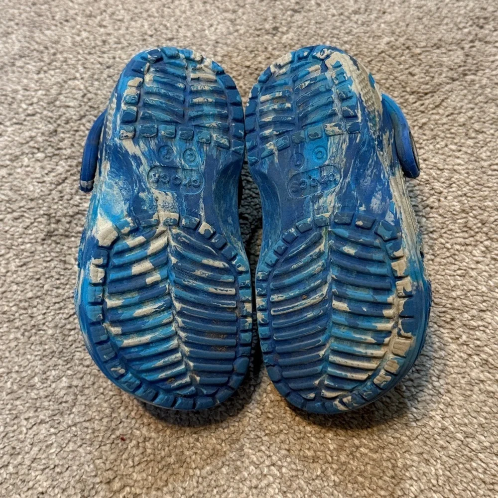 CROCS blue tie